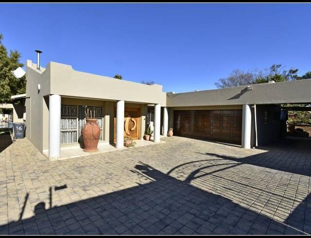 4 BEDROOM HOUSE FOR SALE IN BASSONIA